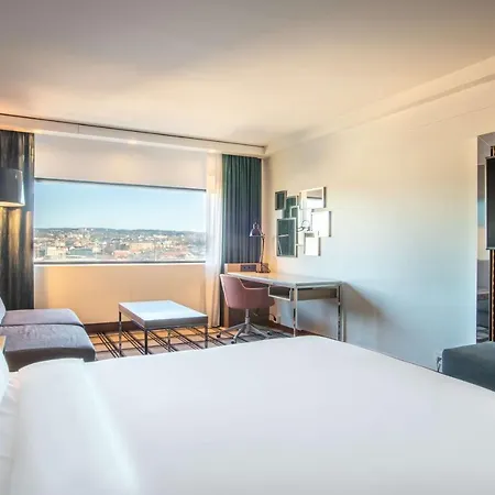 Radisson Blu Scandinavia Hotel, Hotel