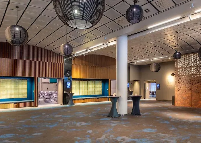 Radisson Blu Scandinavia Hotel, Hotell