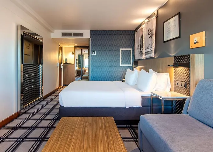 Radisson Blu Scandinavia Hotel, 4*